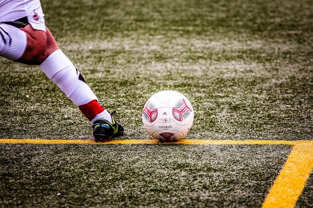 虽然前路充 虽然前路充